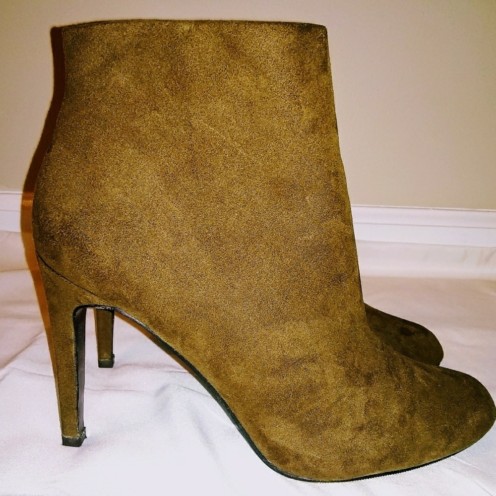 Ankle boot heels